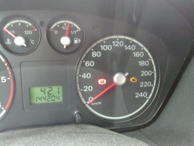 06052012013.jpg (34.96 KiB) Zobrazeno 1254 x To je ta kontrolka ... Km su stocene :)