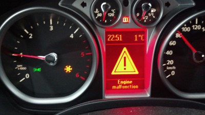 2013-03-18_17-09-23_822.jpg (33.42 KiB) Zobrazeno 2339 x foto přístrojovky s chybou