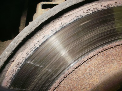 na zadku jsou horsi kotouce nez vepredu