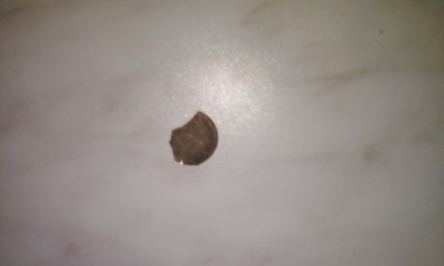 silný magnet - použil jsem z něho pouze kousek