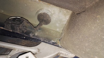 konektor pod naraznikom.jpg