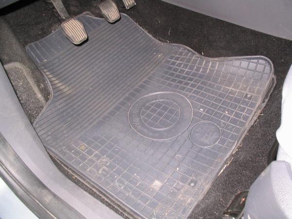 Gumovy koberec z Gumaren Zubri pro Ford Focus.