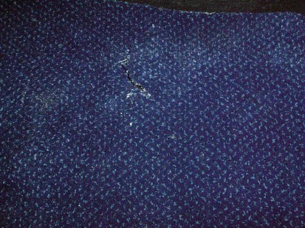 Karabinka pod kobercom.JPG