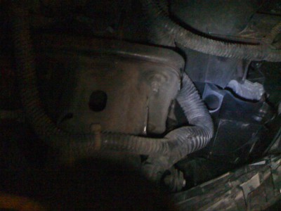 V pravej casti je ciastocne rozpadnuta zahadna skrinka