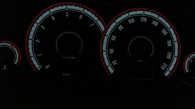 rozsvícené na 10V akumulátor víc jsem po ruce neměl (realita je lepší)