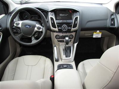 new-2012-ford-focus-4drsdnselsedan-7120-7660923-5-400.jpg