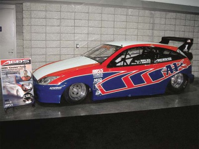 0208tur_04z+ford_focus_drag_car+left_front_view.jpg